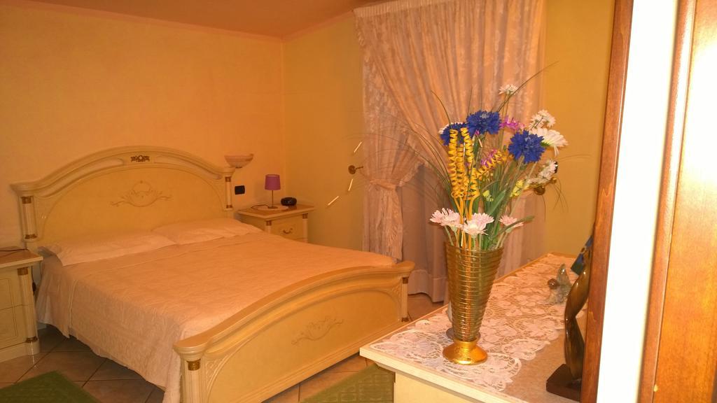 Ferienwohnung Casa Rosina Orosei Zimmer foto
